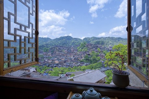 陌上花开·VG天空之境全景美宿(西江千户苗寨观景台店)