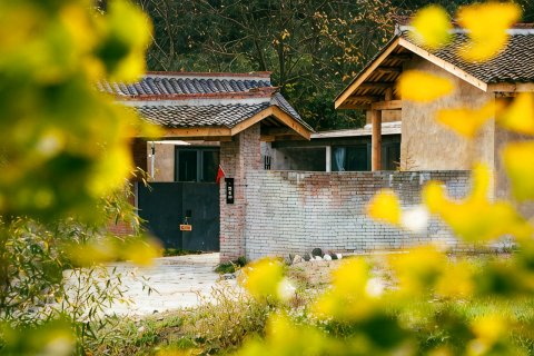 隐居乡里·楼房沟民宿