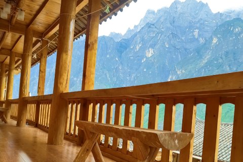 香格里拉虎跳峡茶马客栈