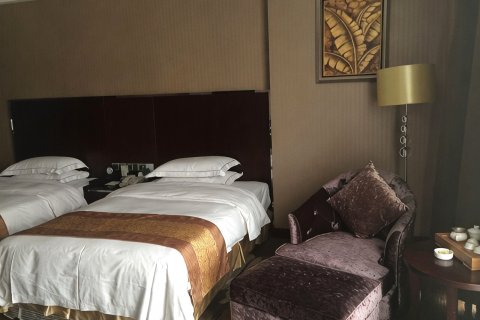 龙岩东方凯悦商务酒店(万达广场国际美食城店)