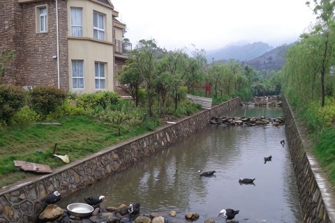 石城爱莲山庄