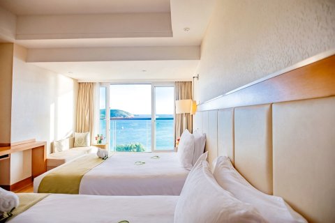 三亚亚龙湾海景国际度假酒店