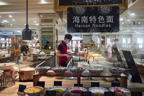 三亚湾皇冠假日度假酒店