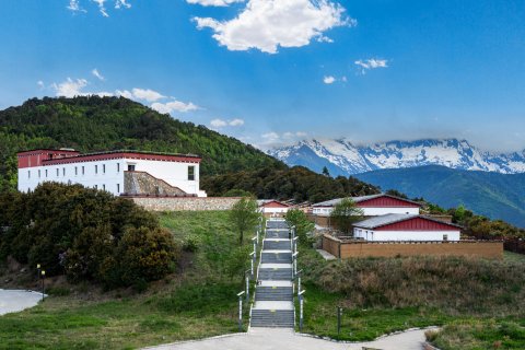 德钦高山别庄 · 梅里酒店
