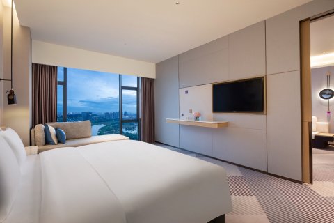 佛山南海利泰皇冠假日酒店