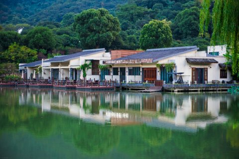 杭州水墨蓉庄私家园林酒店(超山风景区店)