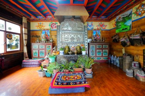 波密仁青庄园酒店(古乡湖景区店)