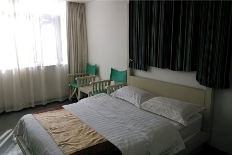 西盟龙潭大酒店