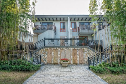 湖州太湖天籁之梦月亮湾温泉VILLA