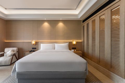 三亚湾希尔顿逸林酒店