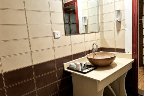 拉萨藏陶坊客栈(大昭寺八廓街店)