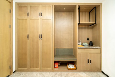 云·文心酒店(开封清明上河园万岁山武侠城店)