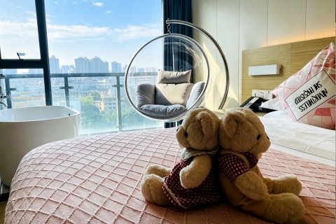 枫宸酒店(南宁东葛路地铁站建政路夜市店)